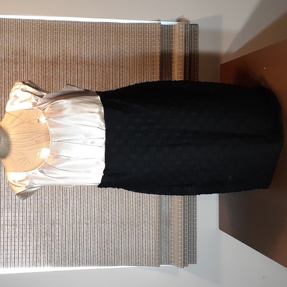 London Times Dresses & Skirts - Sensuous Black and Gold Cocktail/Formal Dress by London Times Size 16W